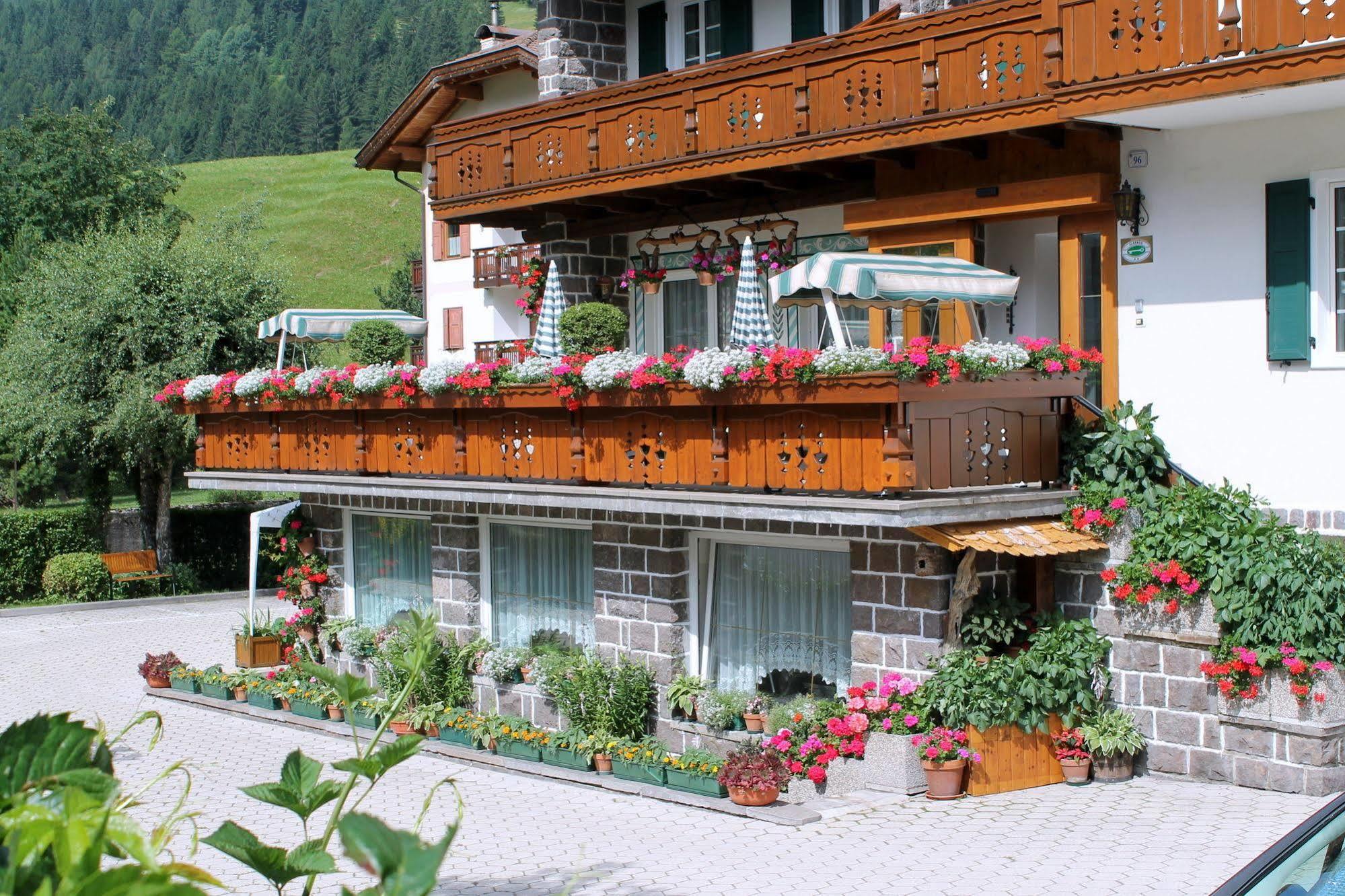 Albergo Trentino Моена Екстер'єр фото