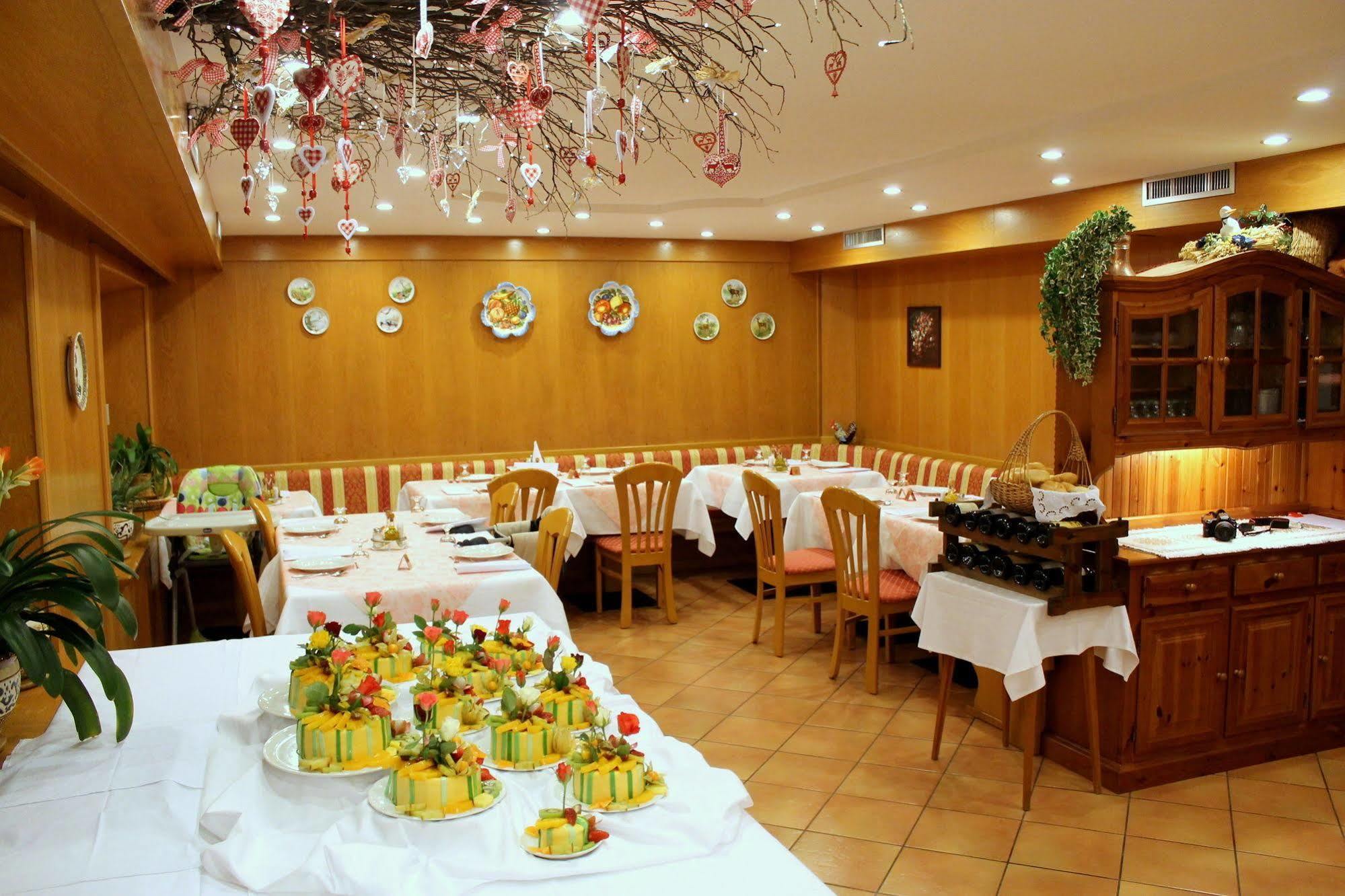 Albergo Trentino Моена Екстер'єр фото