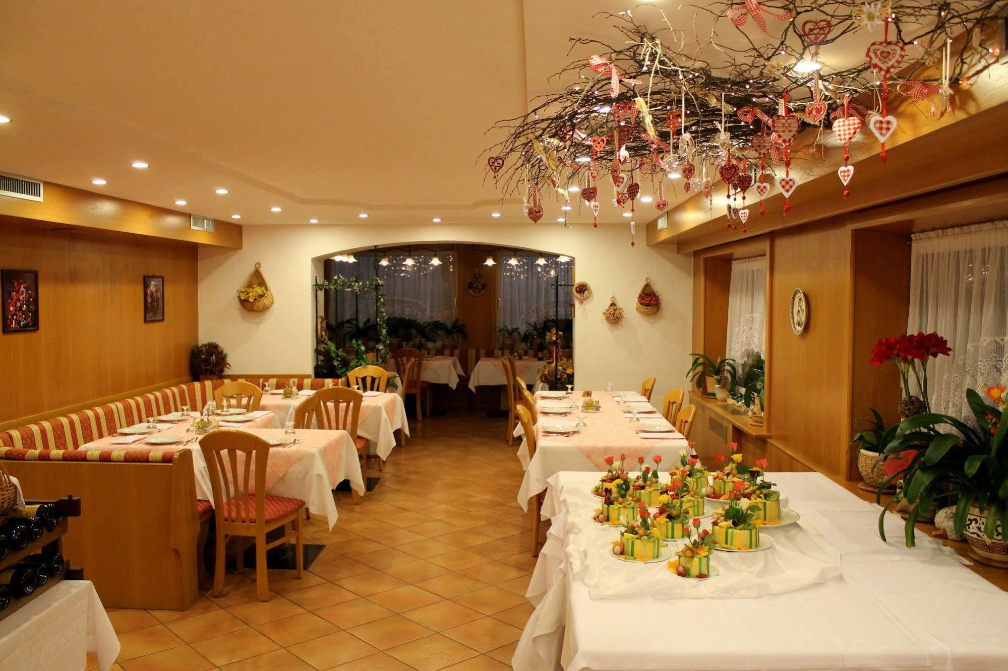 Albergo Trentino Моена Екстер'єр фото